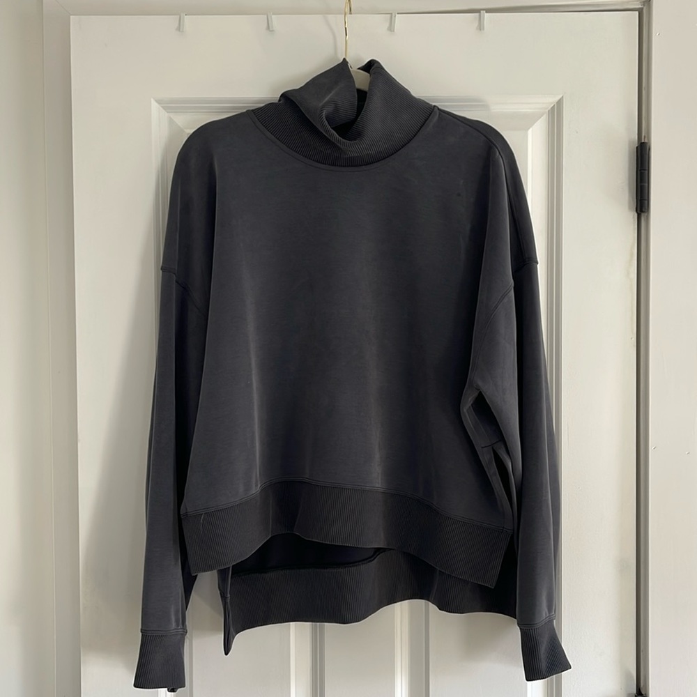 Lululemon softstreme cowelneck